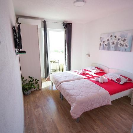 Апартаменты Studio Apartman M&F Сплит Экстерьер фото