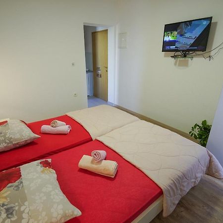Апартаменты Studio Apartman M&F Сплит Экстерьер фото